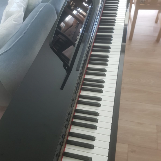 Yamaha Arius YDP C71 PE Parlak Siyah Dijital Piyano (2. el çok temiz ( KDV HARİÇ )